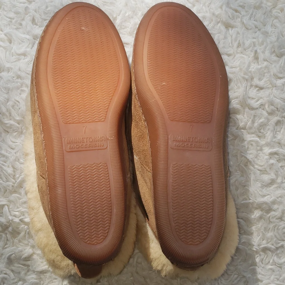Minnetonka Golden Tan Sheepskin Ankle Boot Brand New Without Box 7 - Picture 6 of 16